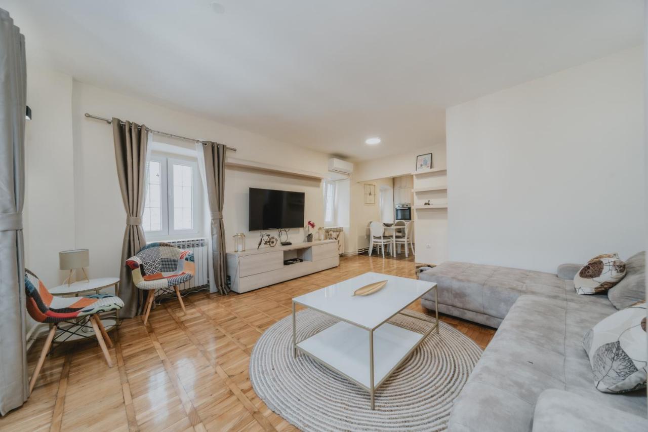Regina Apartman *